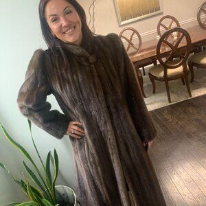 Top Quality Natural Full-Length, Fully Let-out Female Mahoghany Mink Coat